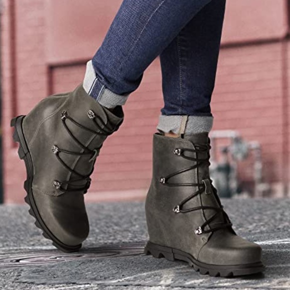 Sorel Shoes - LAST PAIR! Sorel Women's Joan of Arctic Wedge III Lace Boot